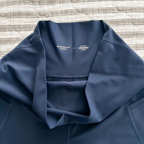 Old Navy Maternity Full-Panel Powersoft 7/8 Leggings Navy size Large - Picture 3 of 6